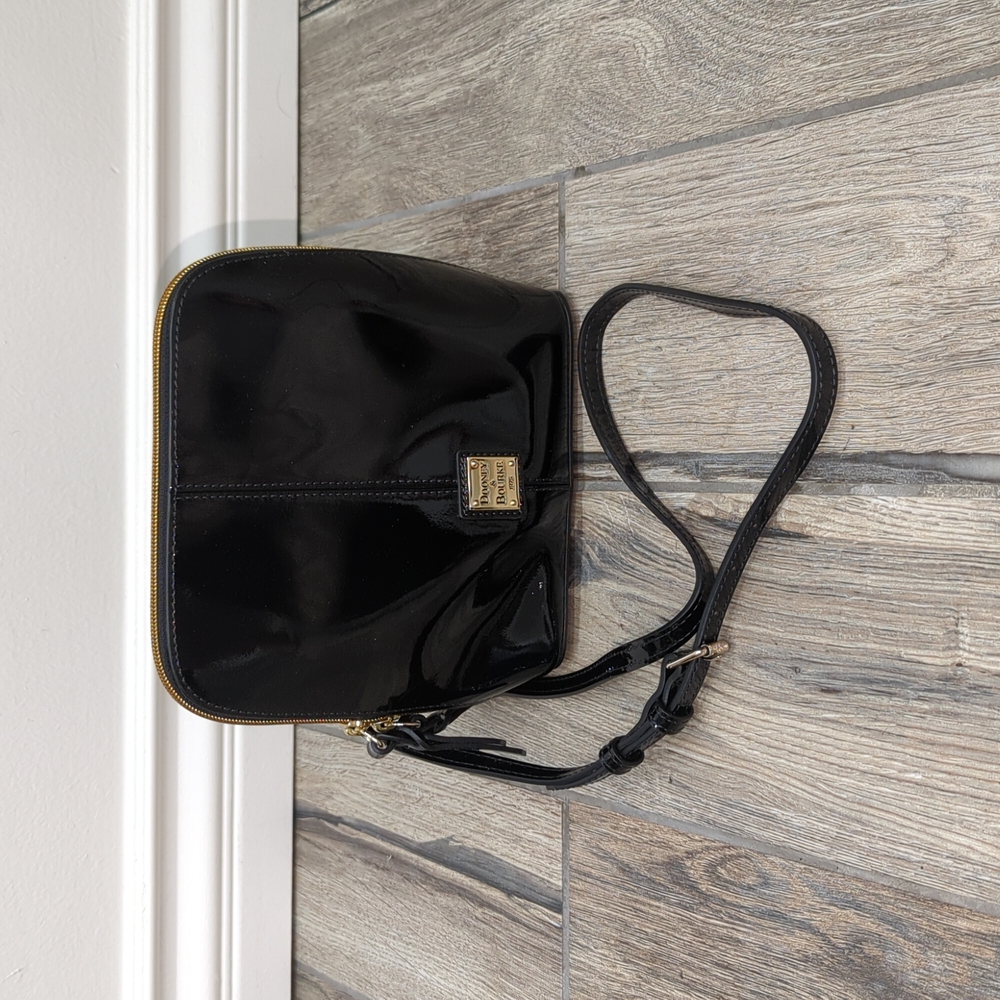 NWOT Dooney & Bourke Black Patent Leather Trixie Crossbody
